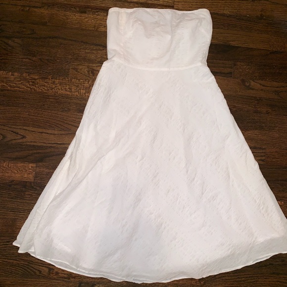 J. Crew Dresses & Skirts - J.Crew Seersucker, Strapless Dress, size 6 J. Crew Dresses & Skirts - J.Crew Seersucker, Strapless Dress, size 6